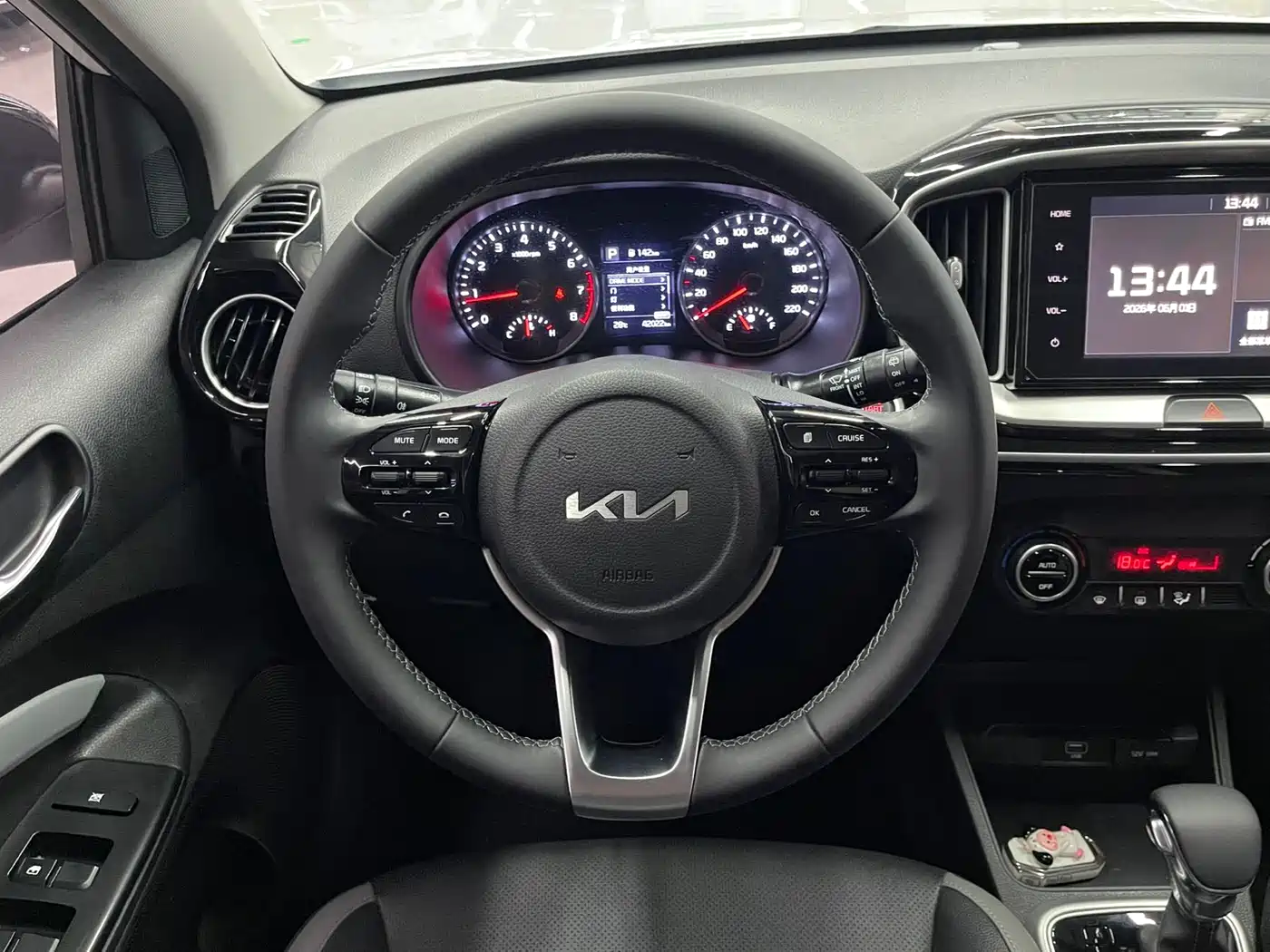Kia KX1 2021 1.4L CVT Sunroof Version фото 15