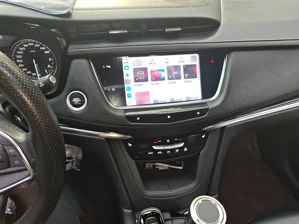 Cadillac XT5 2020 28T AWD Luxury Model фото 6