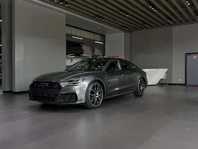 Audi A7 45 TFSI, Select