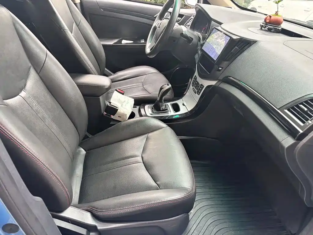 2022 BYD e5