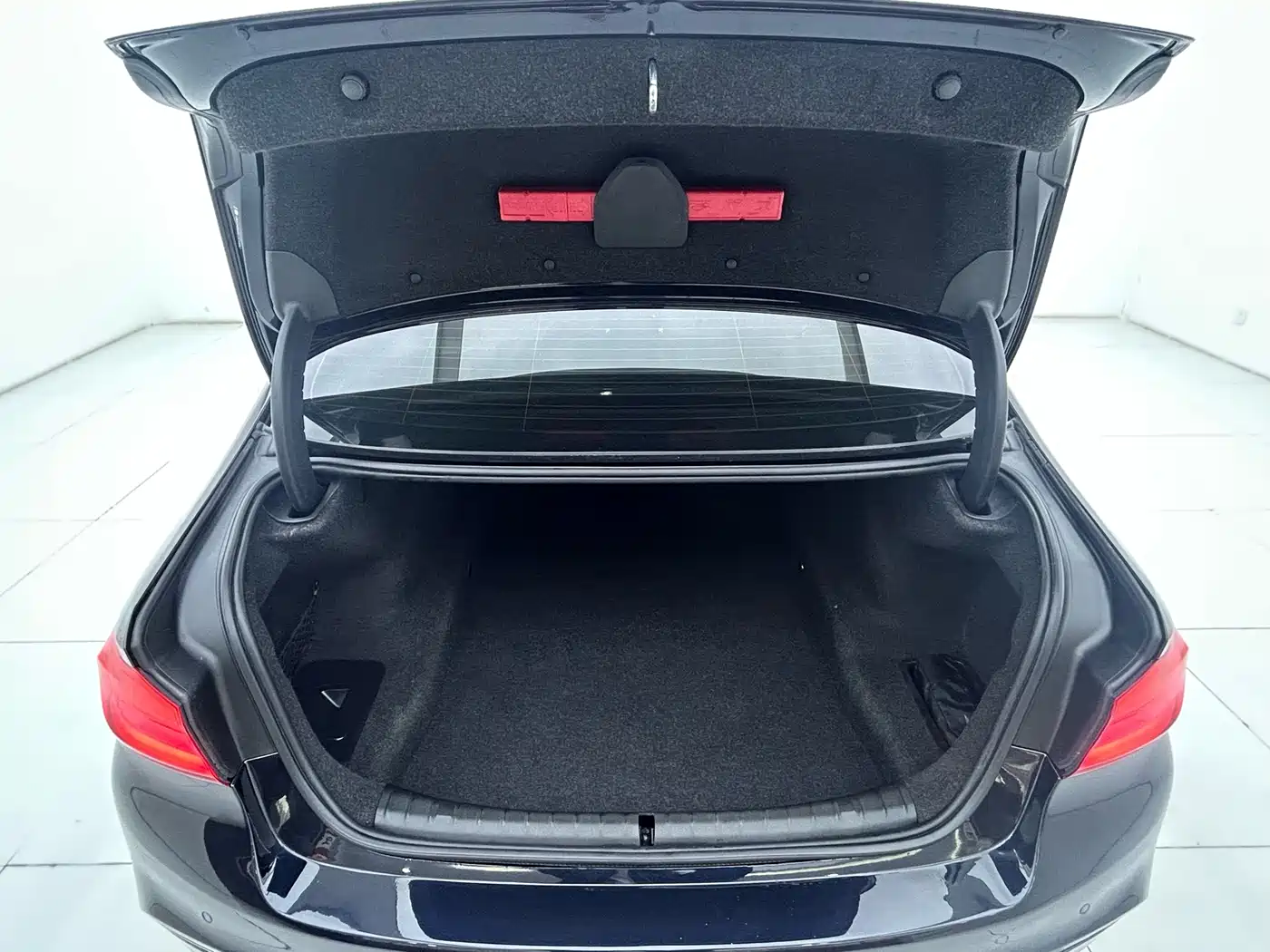 BMW 5 Series (Import) 2019 525i M Sport Package фото 24