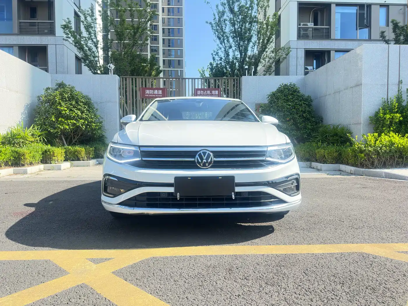 Volkswagen Bora 2023 280TSI DSG Prestige Edition фото 2