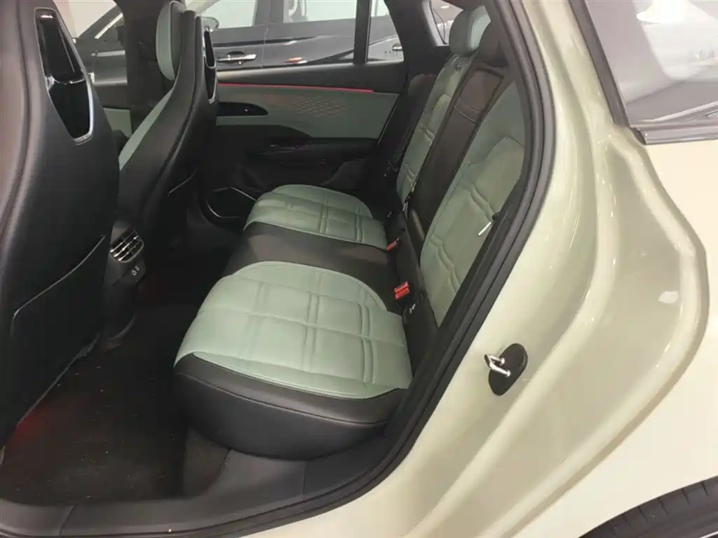 Hongqi EH7 2024 Model 760 Pro+ AWD фото 14