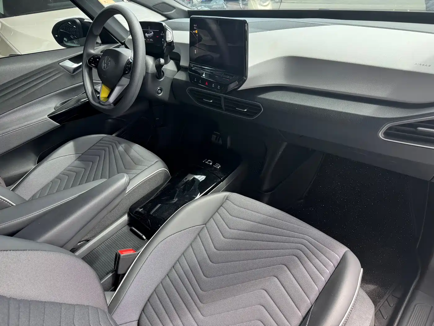 Volkswagen ID.3 2023 Upgraded Pure Intelligence Edition фото 5