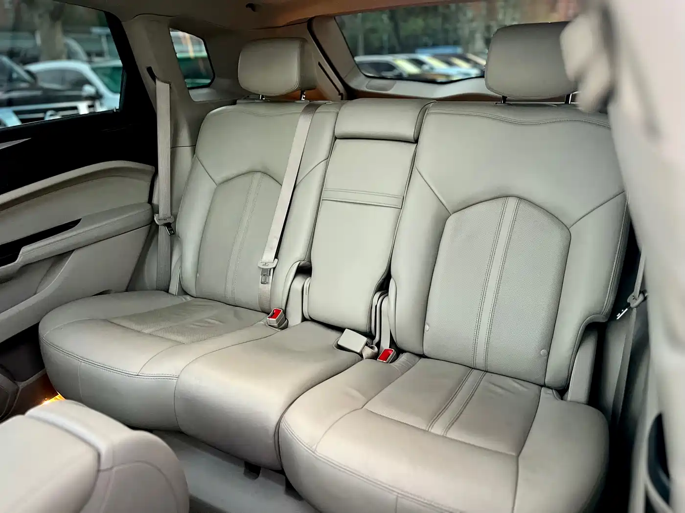 Cadillac SRX 2014 3.0L Elite Model фото 32