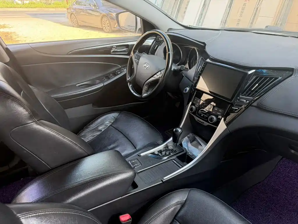 Фото 5 - Hyundai Sonata