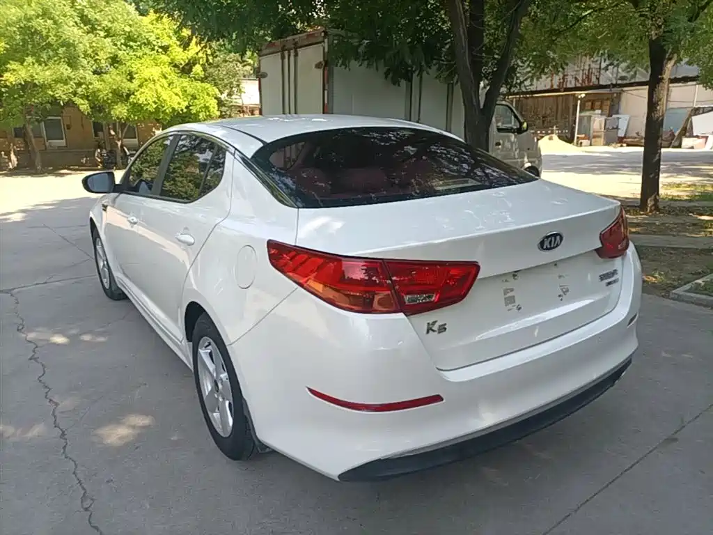 Kia K5 2015 2.0L Automatic GL фото 5