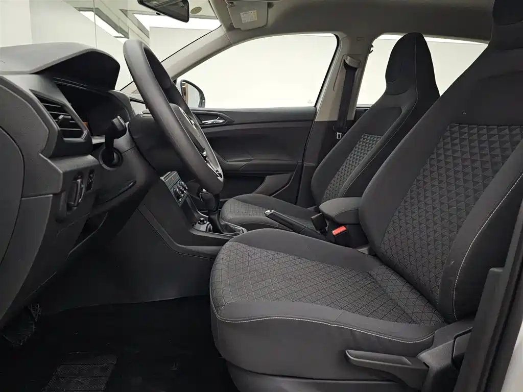 Volkswagen T-Cross 2023 Facelift 1.5L Automatic Trend Edition фото 7