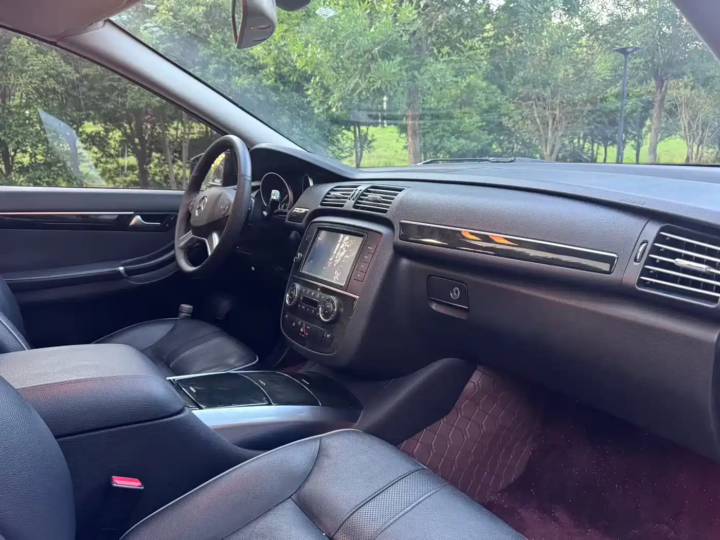 Mercedes-Benz R-Class 2017 R 320 4MATIC Business Collector's Edition фото 6