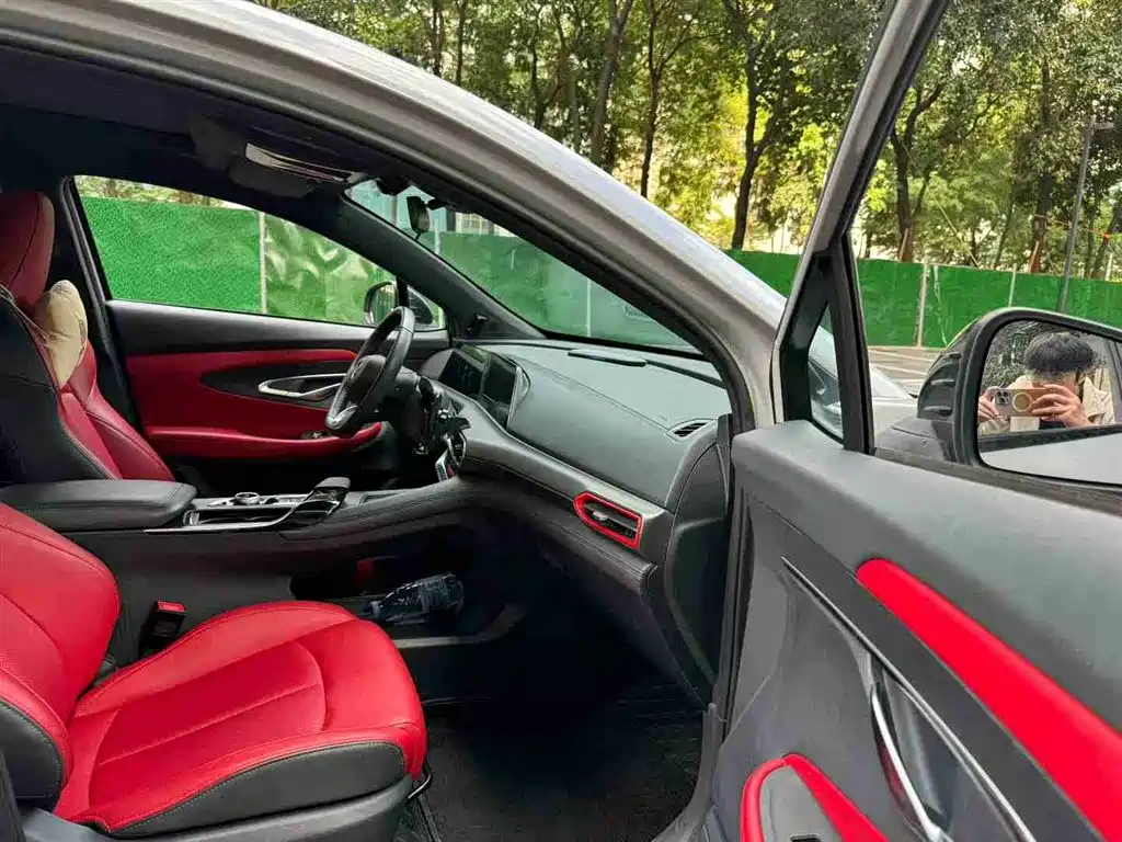 CHANGAN UNI-T