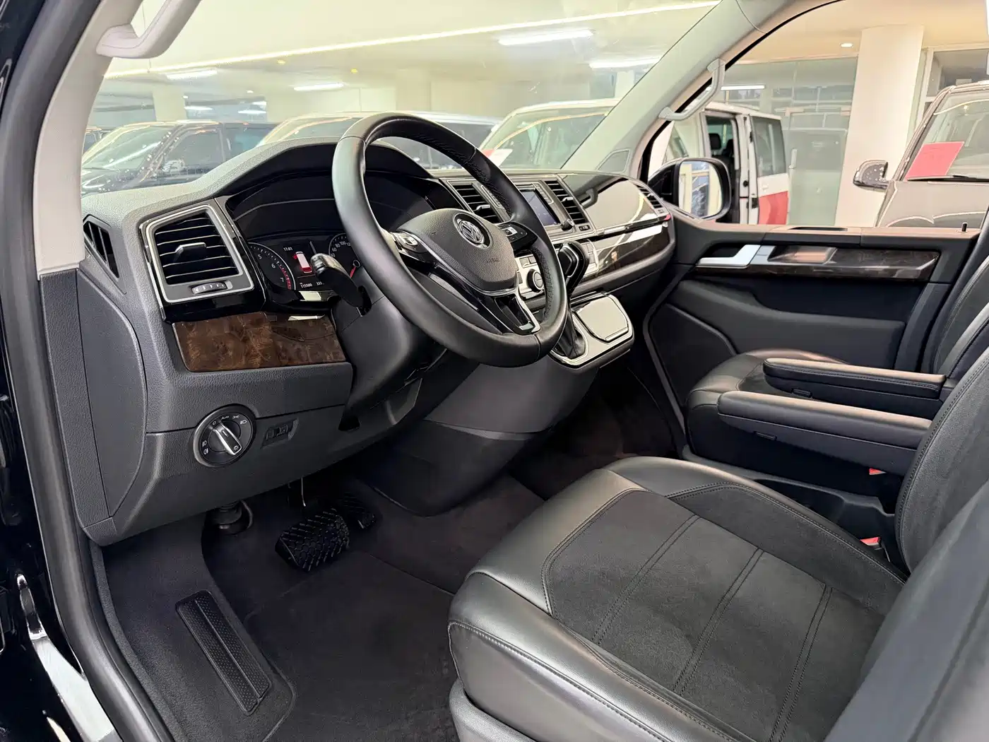 Volkswagen Multivan 2019 2017 70 Years of the Bulli Special Edition