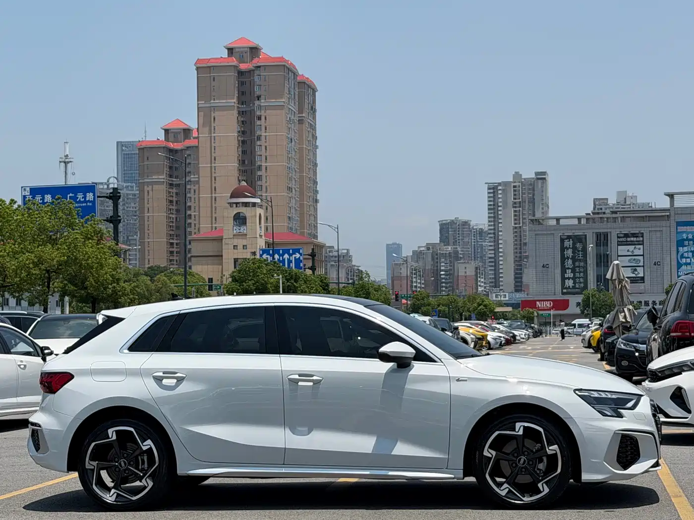 Audi A3 2023 Sportback 35 TFSI Luxury Sport фото 6
