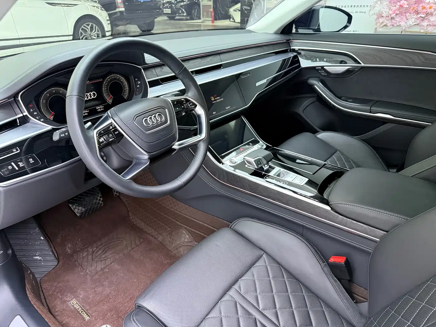 Audi A8 2023 A8L 50 TFSI quattro Exclusive фото 14