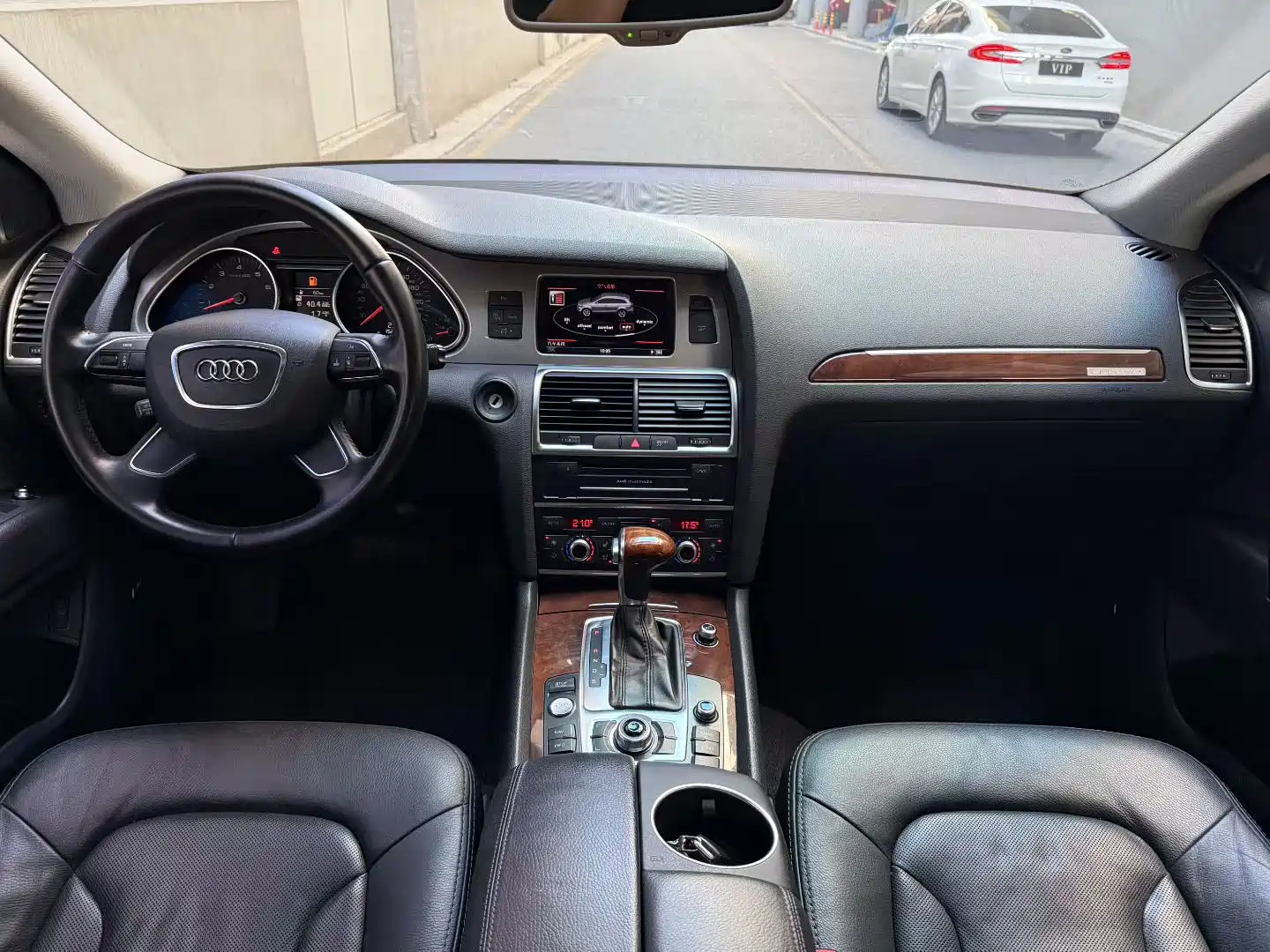 Фото 7 - Audi Q7