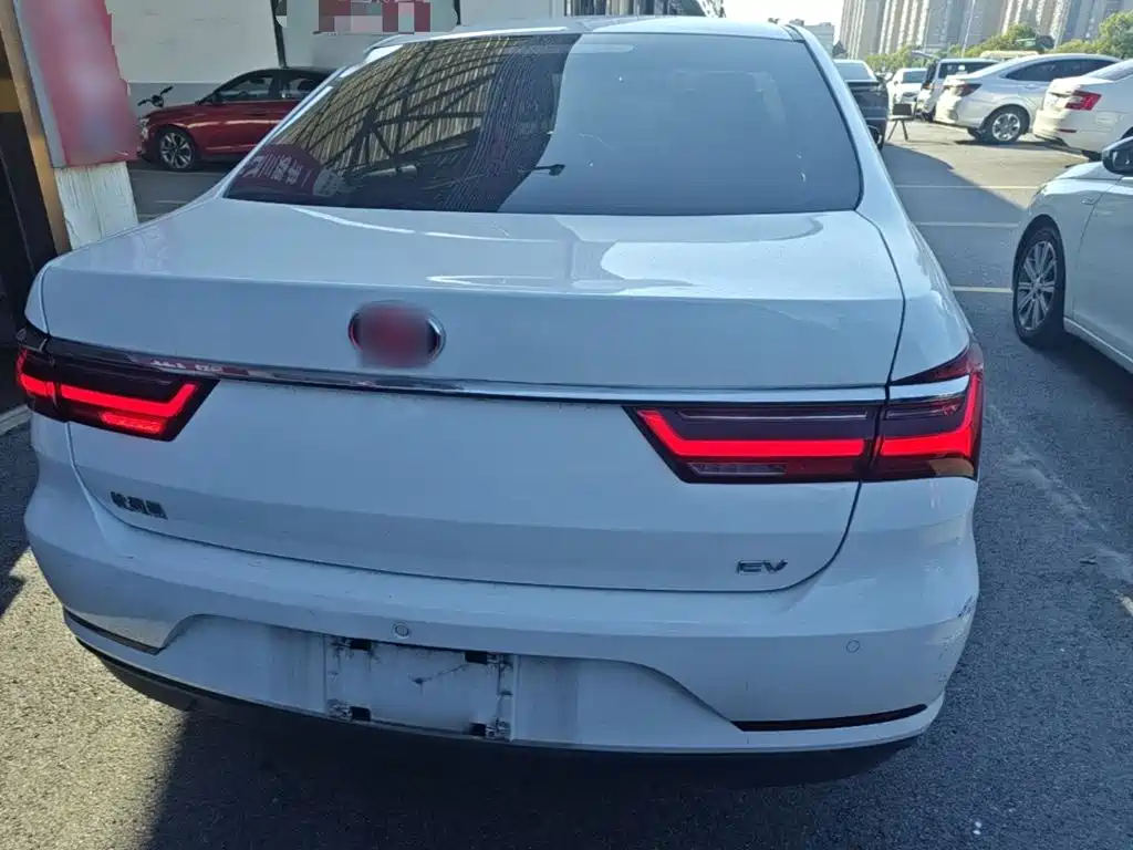 BYD Qin New Energy 2020 2019 Long Range Luxury Edition