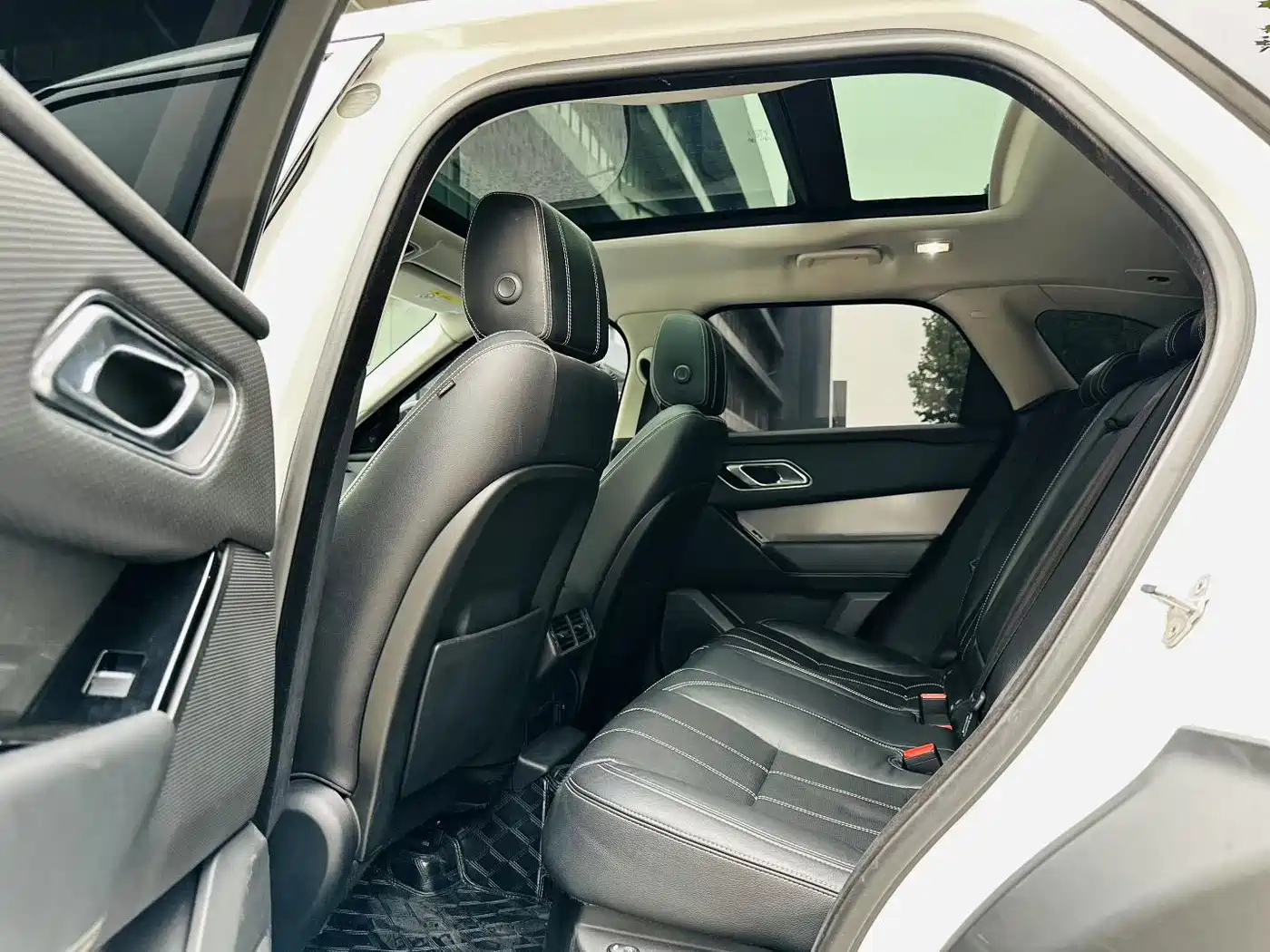 Land Rover Range Rover Velar 2017 P250 S фото 9