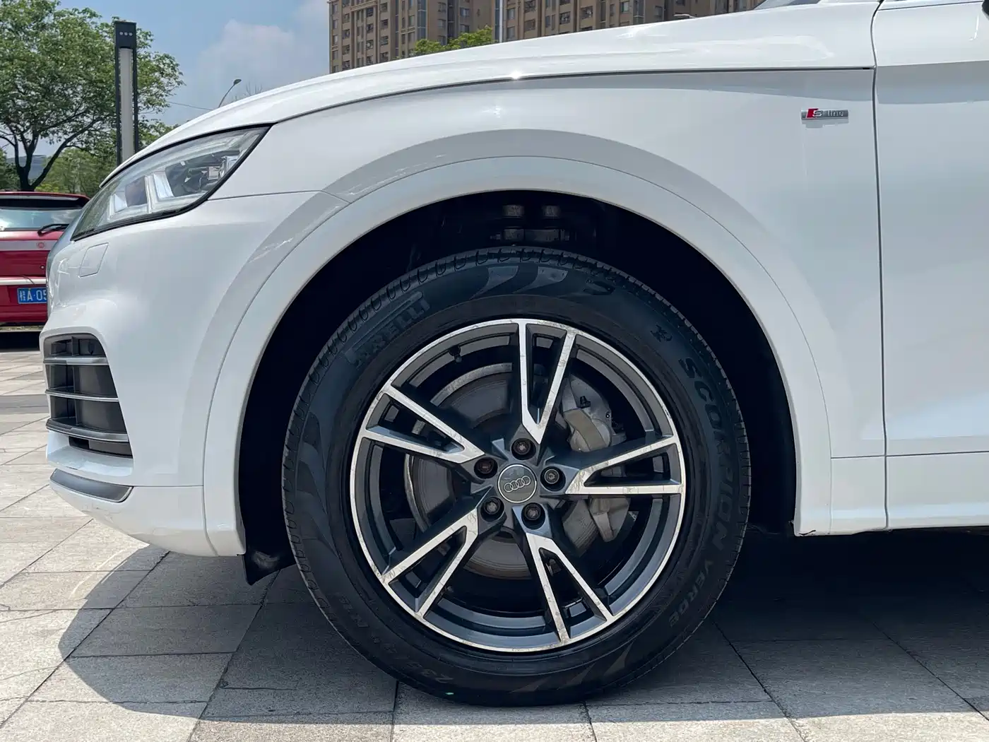 Audi Q5L 2020 Facelift 40 TFSI Honor Fashion фото 8
