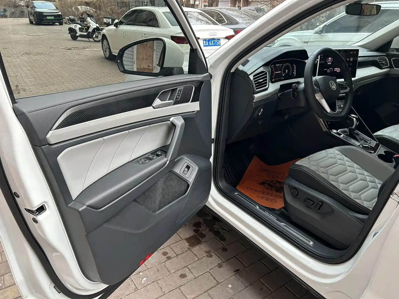 Volkswagen Tayron 2023 280TSI 2WD Luxury Plus Advanced Edition фото 12