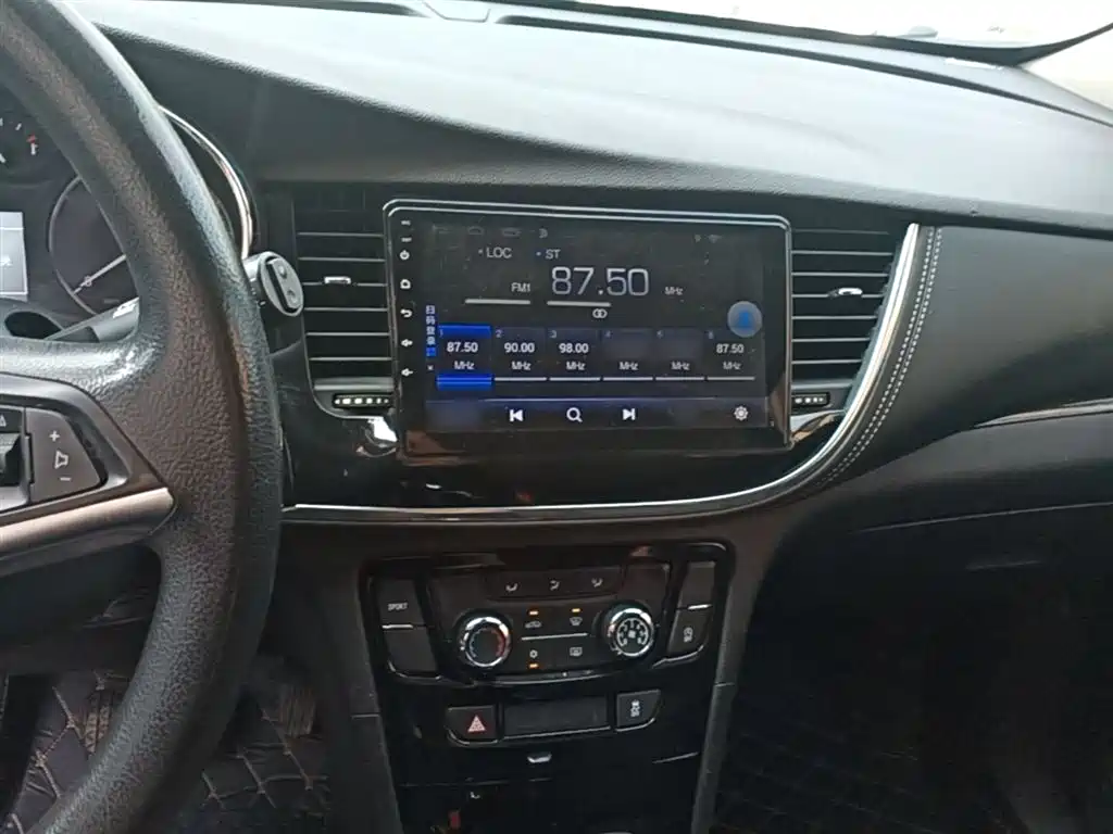 Buick Encore 2017 18T Automatic 2WD Urban Fashion фото 10