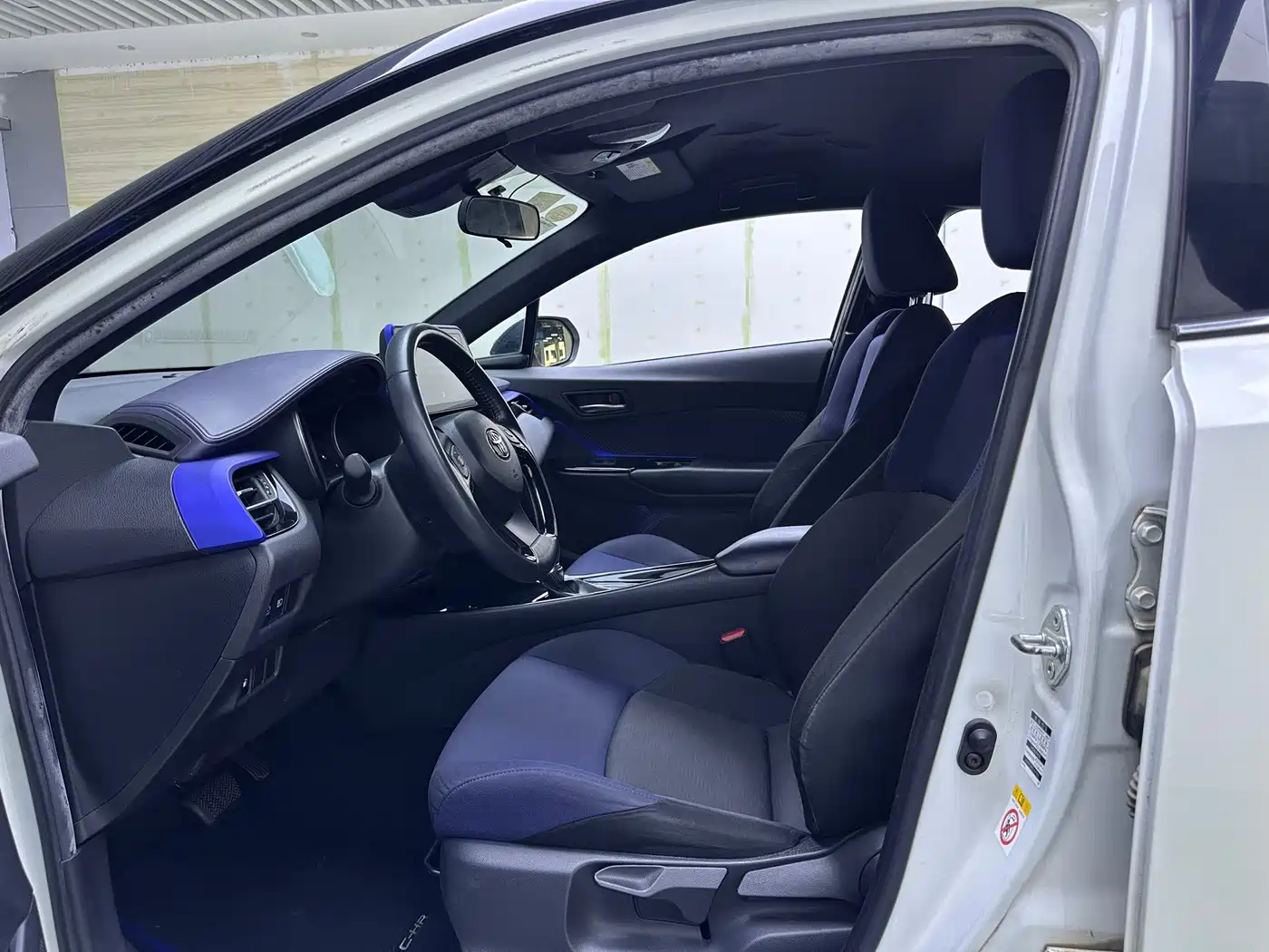 Toyota C-HR 2018 2.0L Luxury Edition China V фото 8