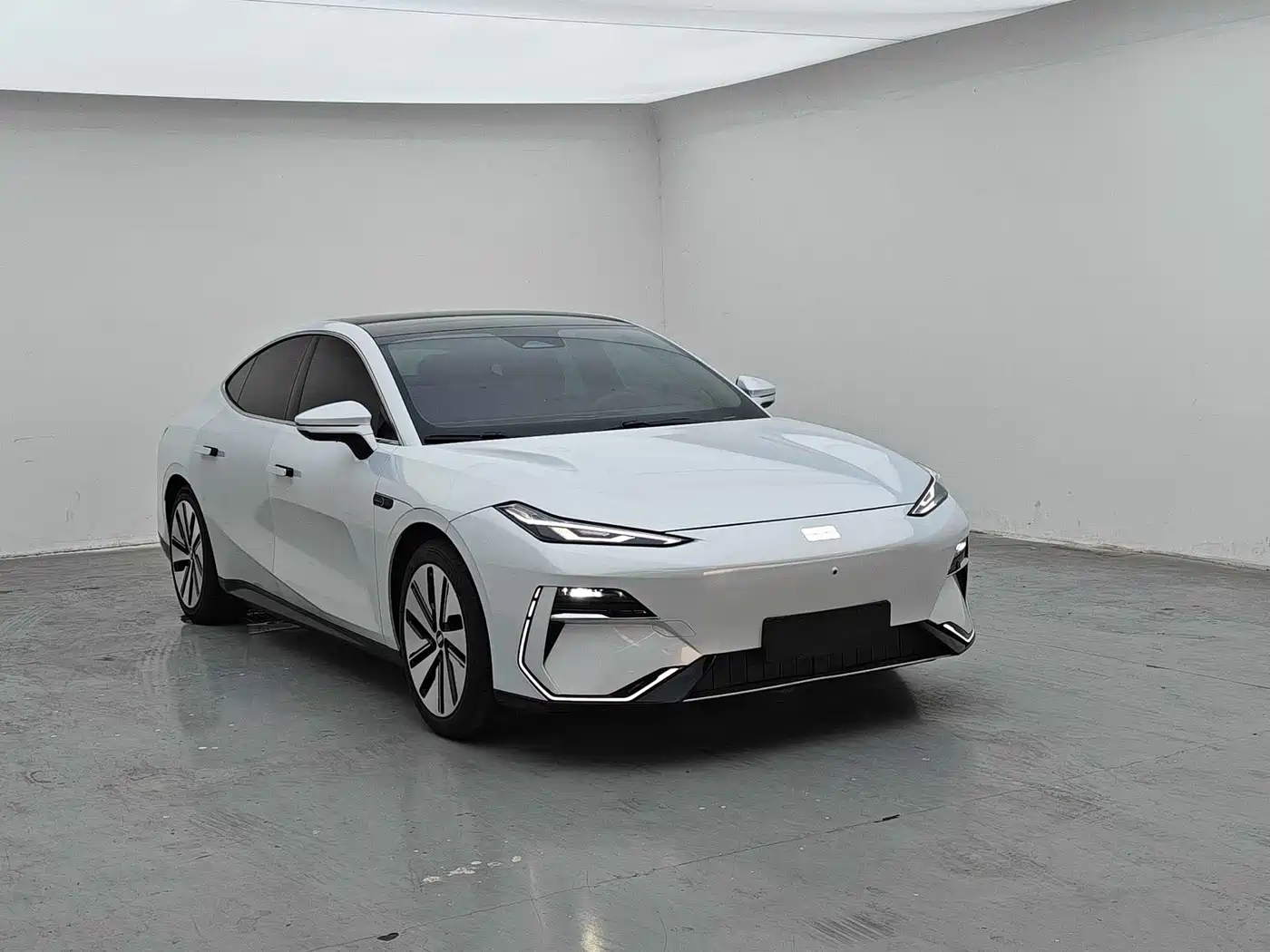 Geely Galaxy Galaxy E8 2024 2024 665km RWD Starship Voyager Edition