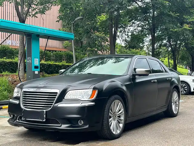  Chrysler Chrysler 300C (Import) 2014 3.0L Excellence Edition