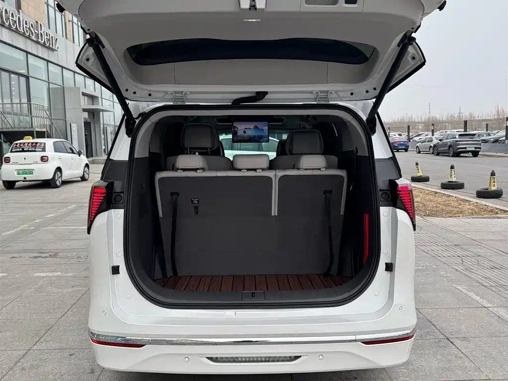 Buick GL8 2025 Model Landglory Smart Edition фото 8