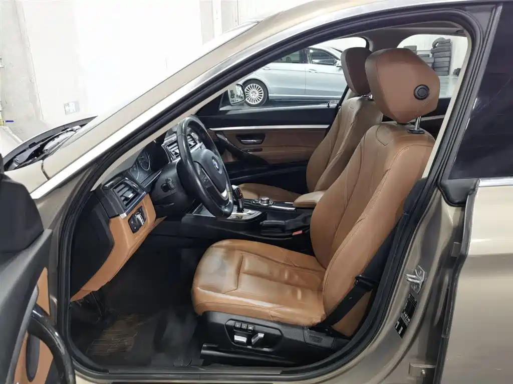 BMW 3 Series GT 2016 320i Design Package фото 10