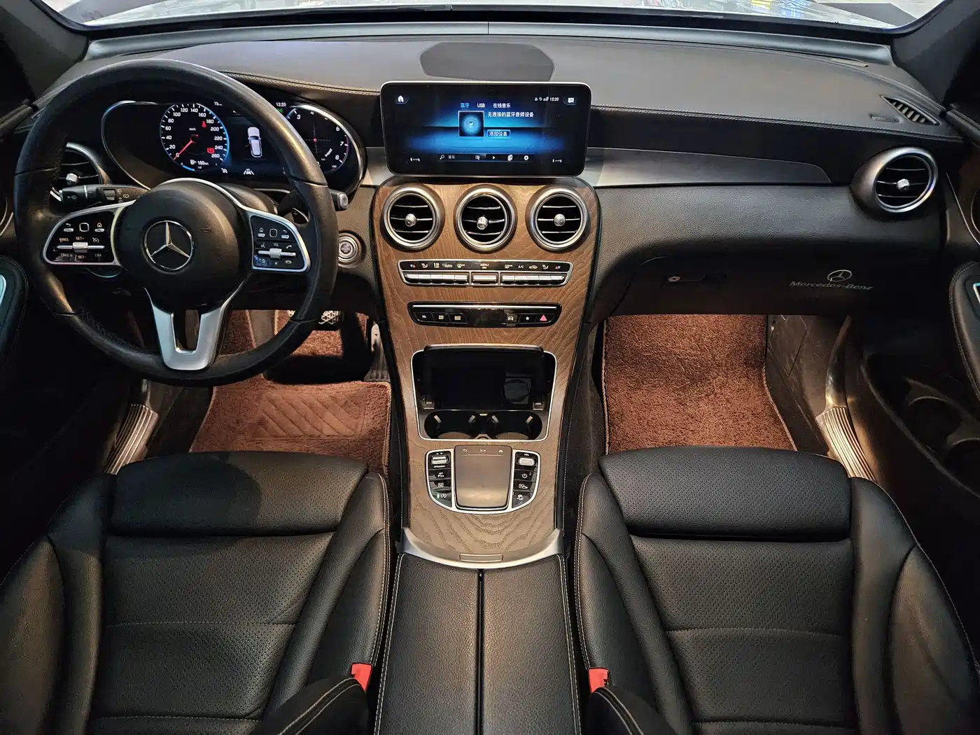 Mercedes-Benz GLC 2020 Facelift GLC 300 L 4MATIC Dynamic фото 16