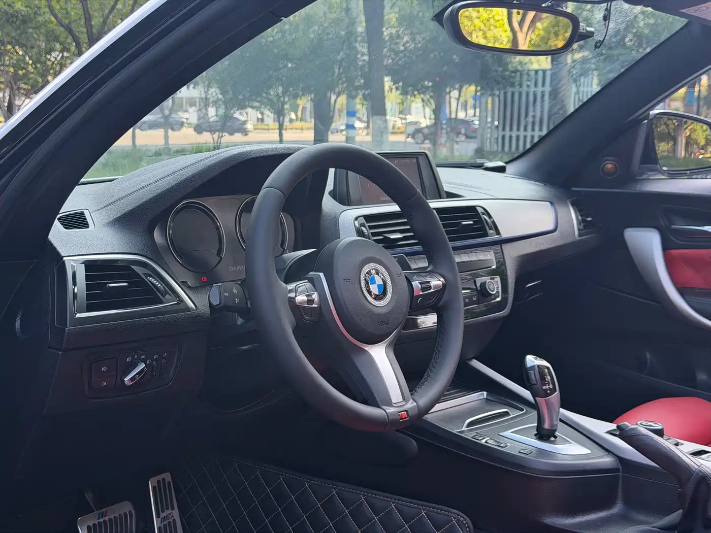 BMW 2 Series (Import) 2018 225i Convertible Coupe Premium M Sport Package фото 5
