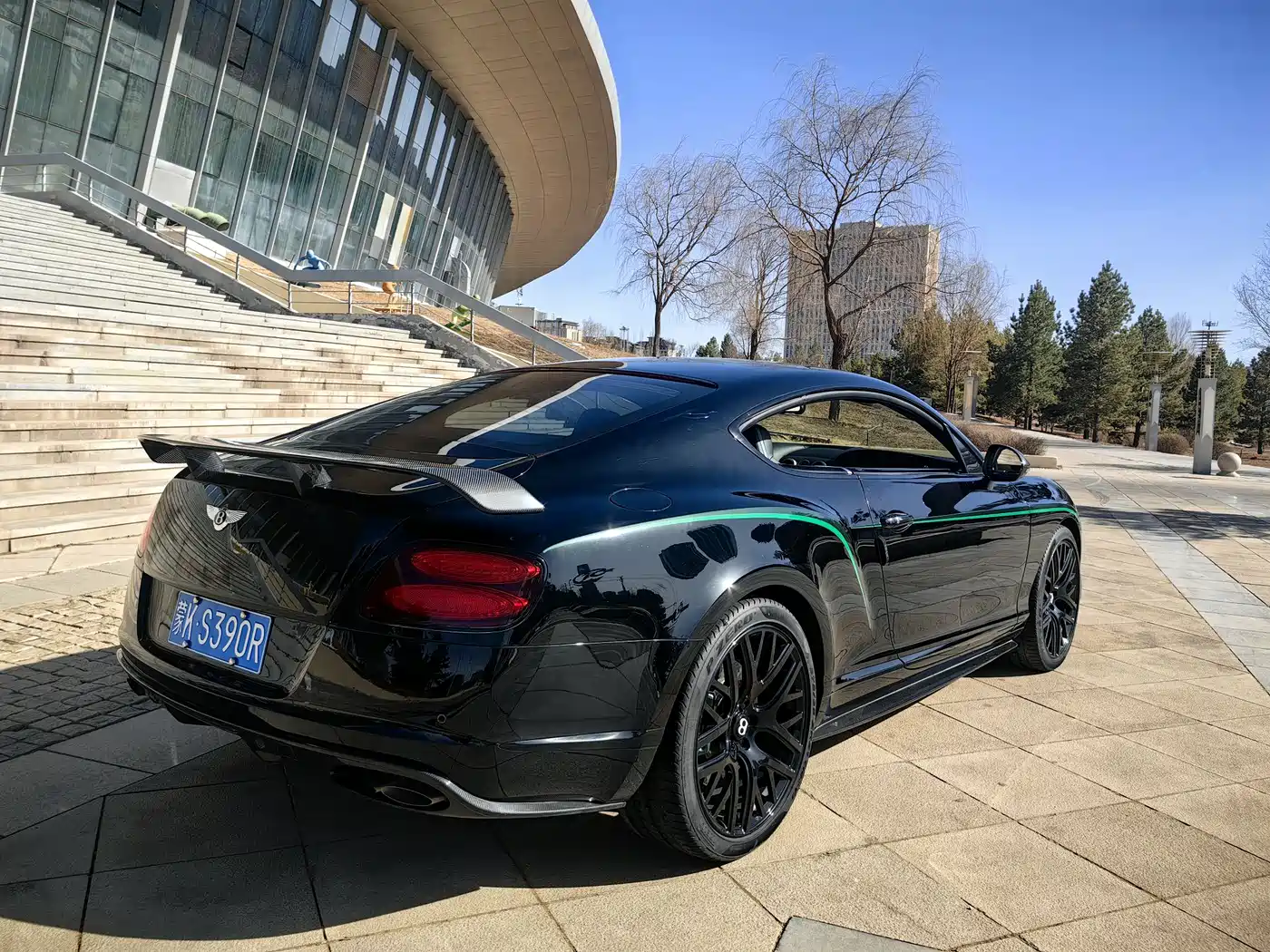 Photo 4 - Bentley Continental