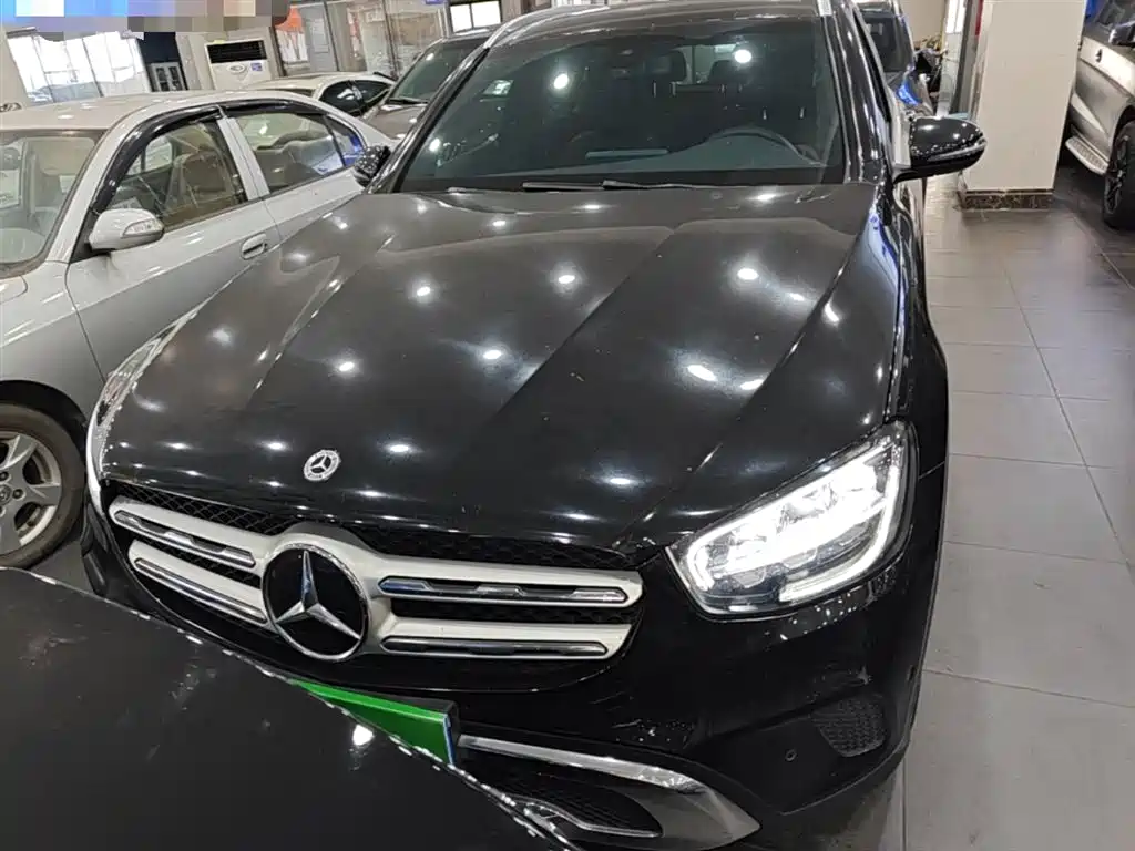 MERCEDES-BENZ GLC