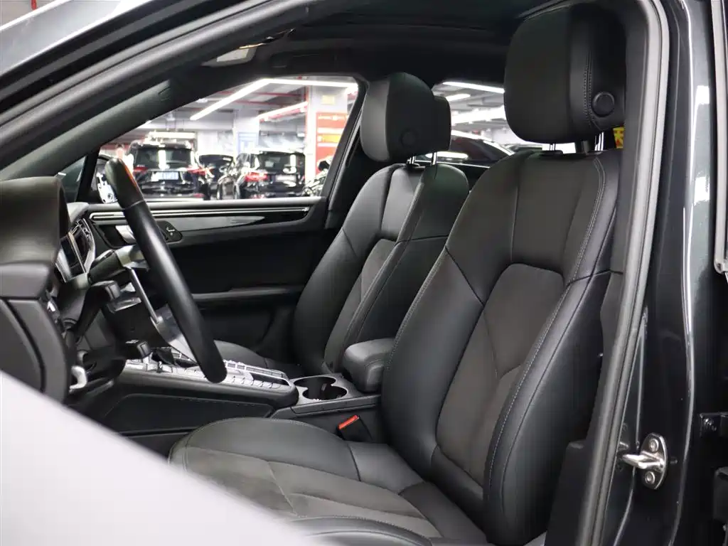 Porsche Macan 2021 Macan S 3.0T фото 8