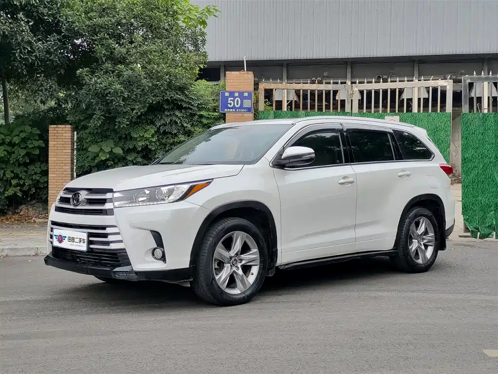 TOYOTA HIGHLANDER