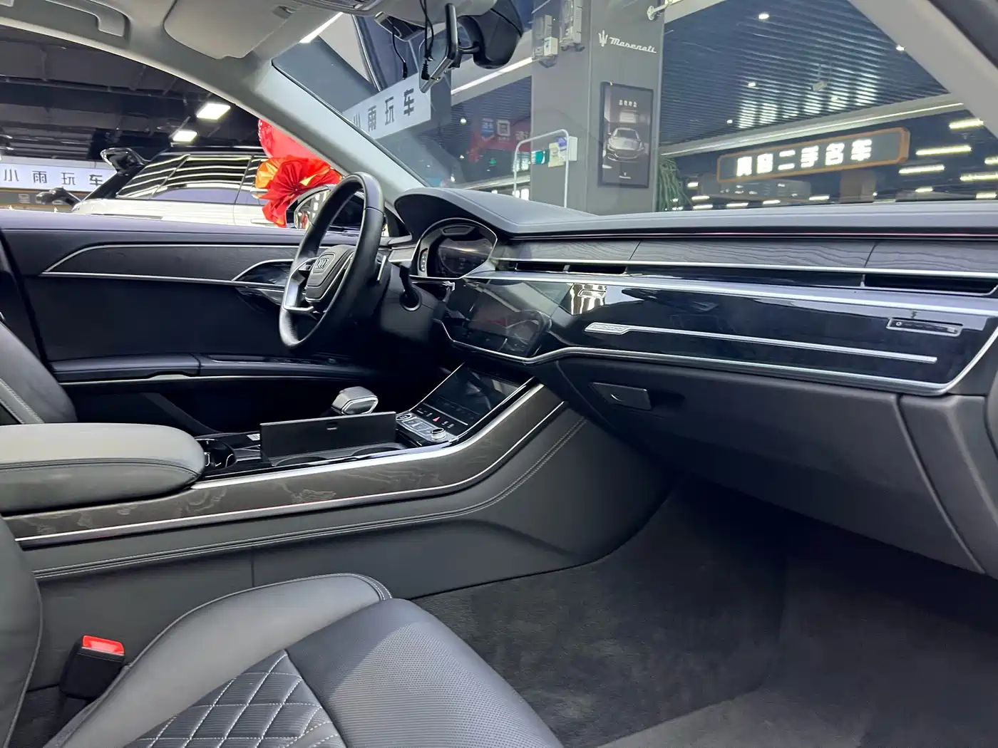 Audi A8 2024 Model A8L 50 TFSI quattro Premium Selection фото 11