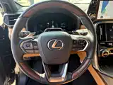 Photo 10 - Lexus LX