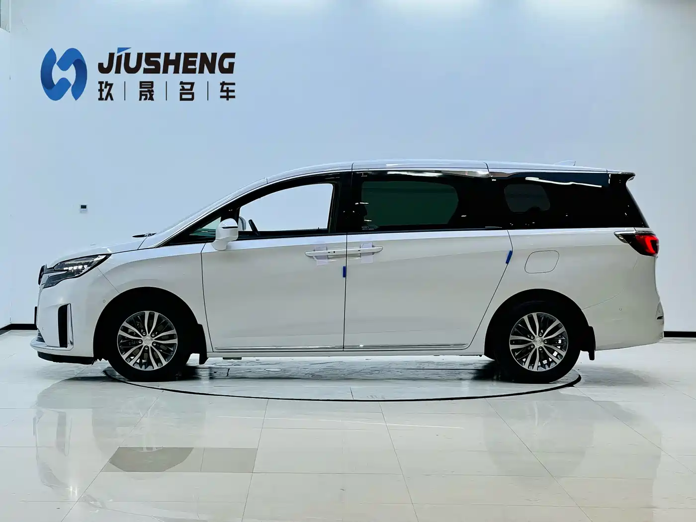 Buick GL8 2023 ES Landmaster Exclusive фото 5