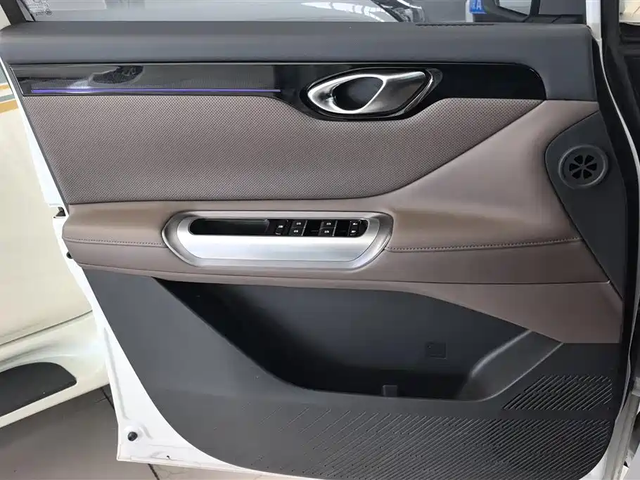 GAC Trumpchi Trumpchi E8 2024 Glory Series 2.0L Smart Edition фото 7