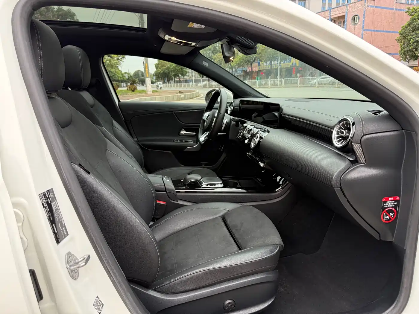 Mercedes-Benz A-Class 2020 A 200 L Sport Sedan фото 11