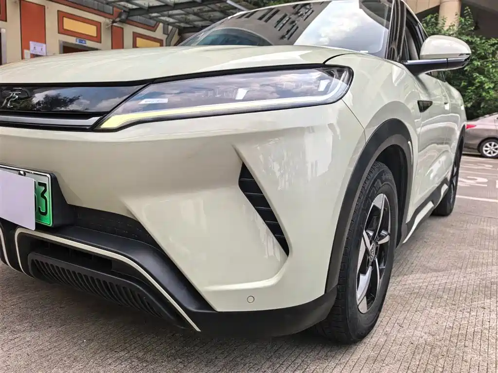 BYD Yuan UP 2024 401KM Surpass Edition фото 4