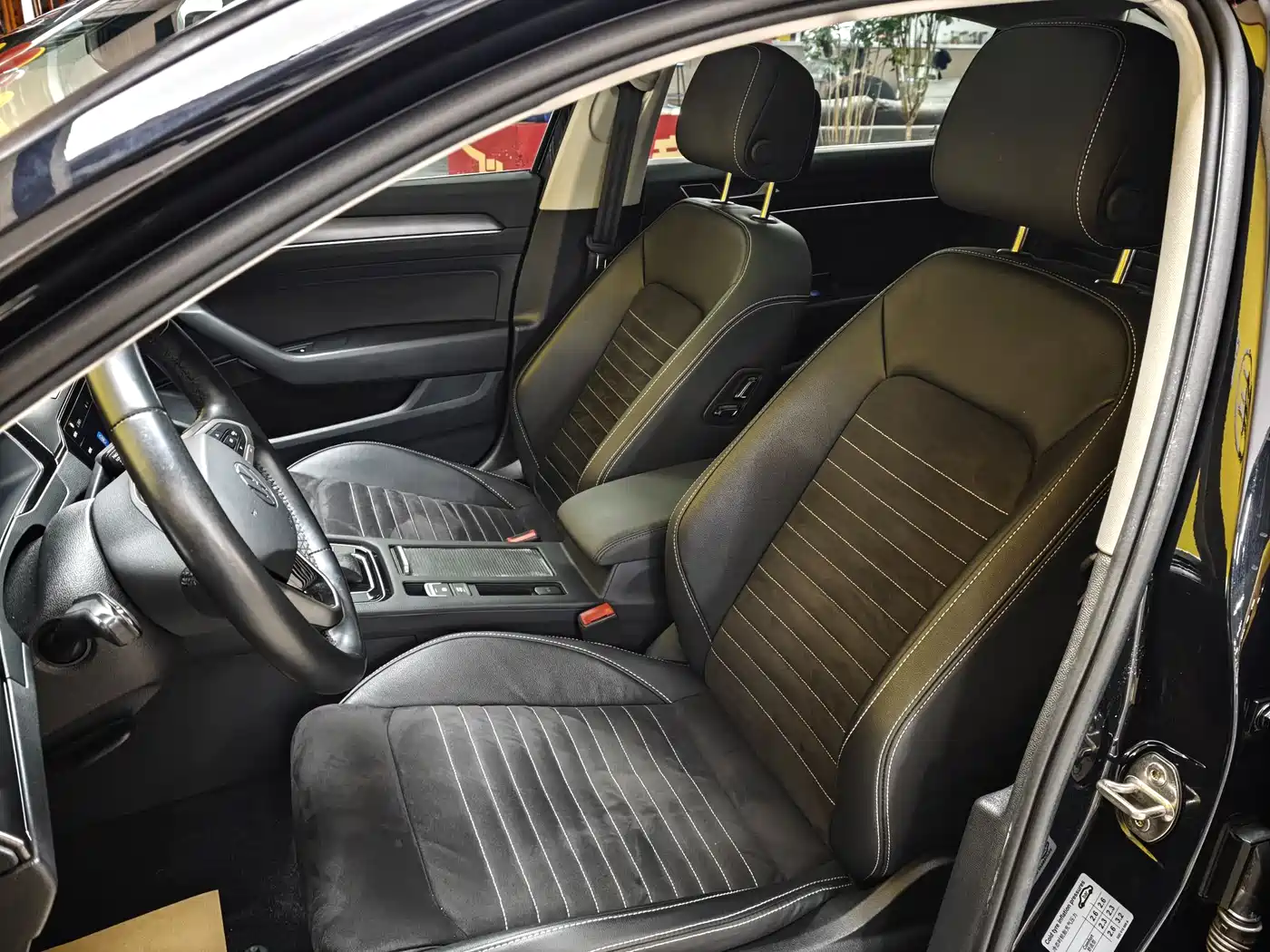 Volkswagen Magotan 2020 330TSI DSG Luxury фото 14