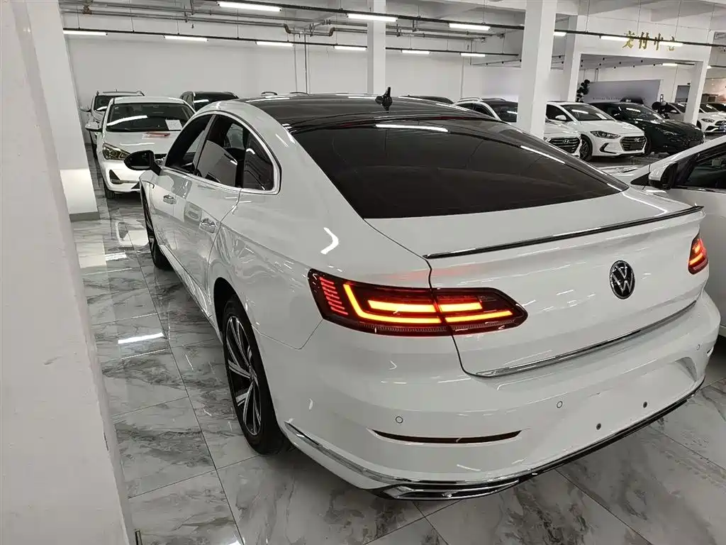 Volkswagen FAW-Volkswagen CC 2024 330TSI Dazzling Edition фото 7