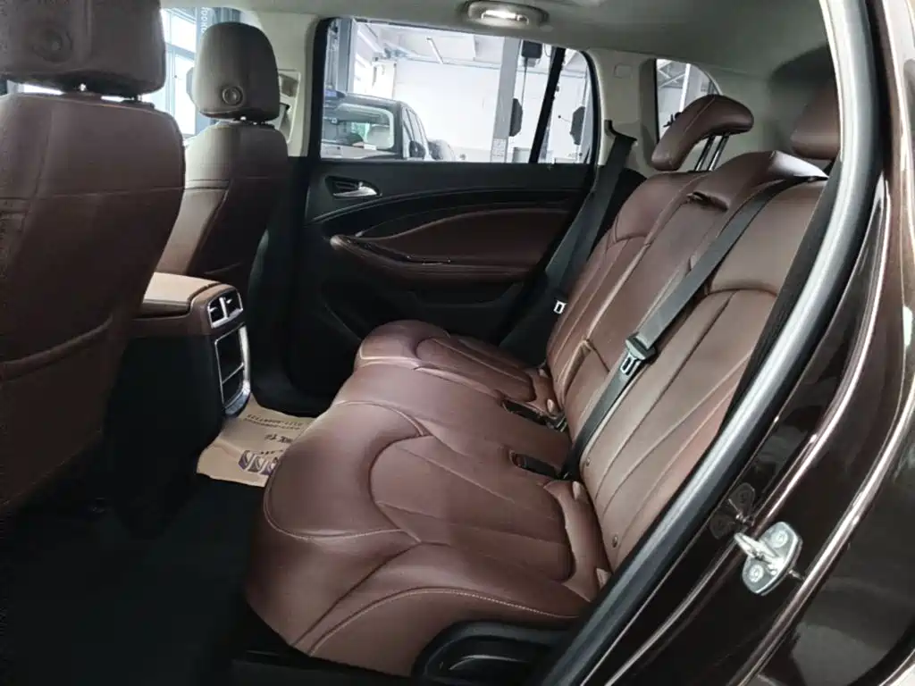Фото 17 - Buick Envision Plus