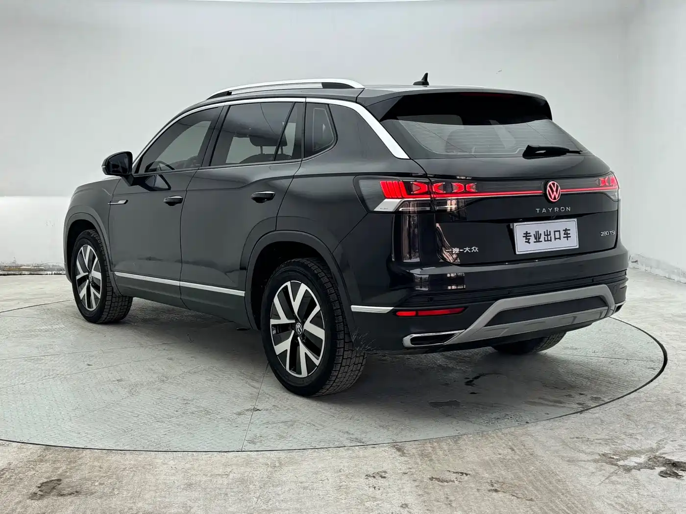 Volkswagen Tayron 2023 280TSI 2WD Luxury Plus Advanced Edition фото 6