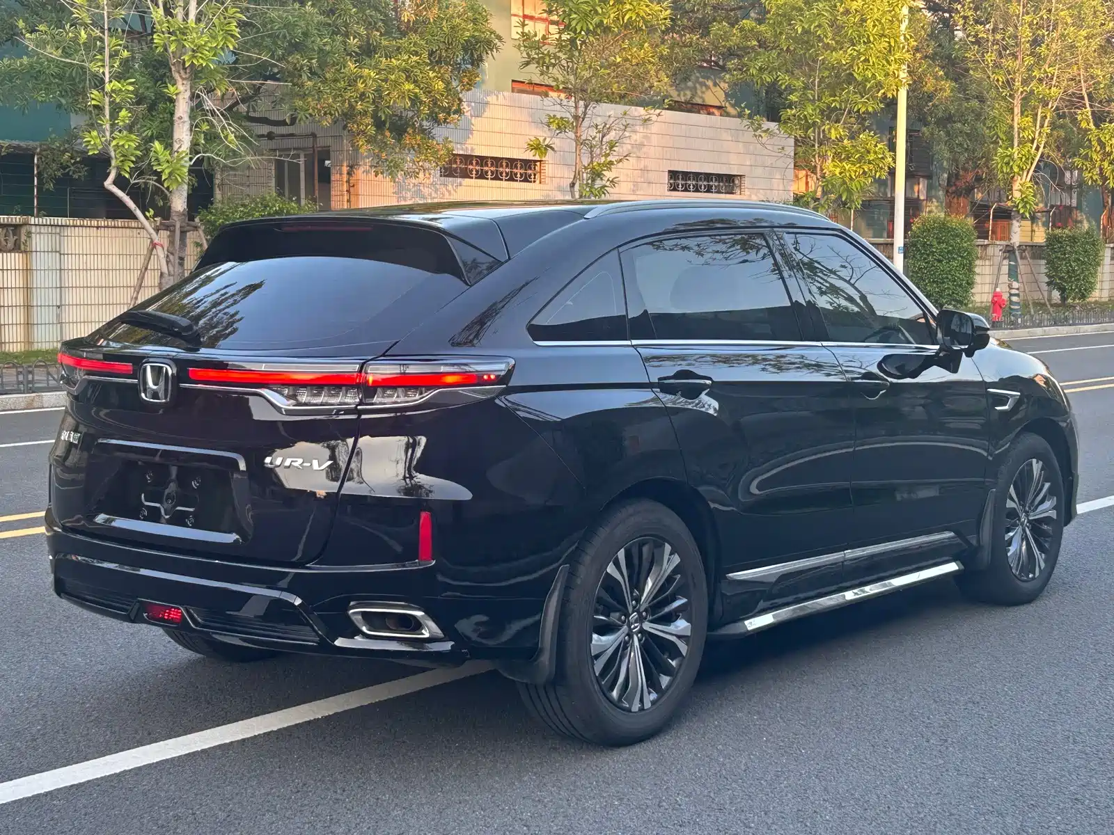 Фото 9 - Honda UR-V