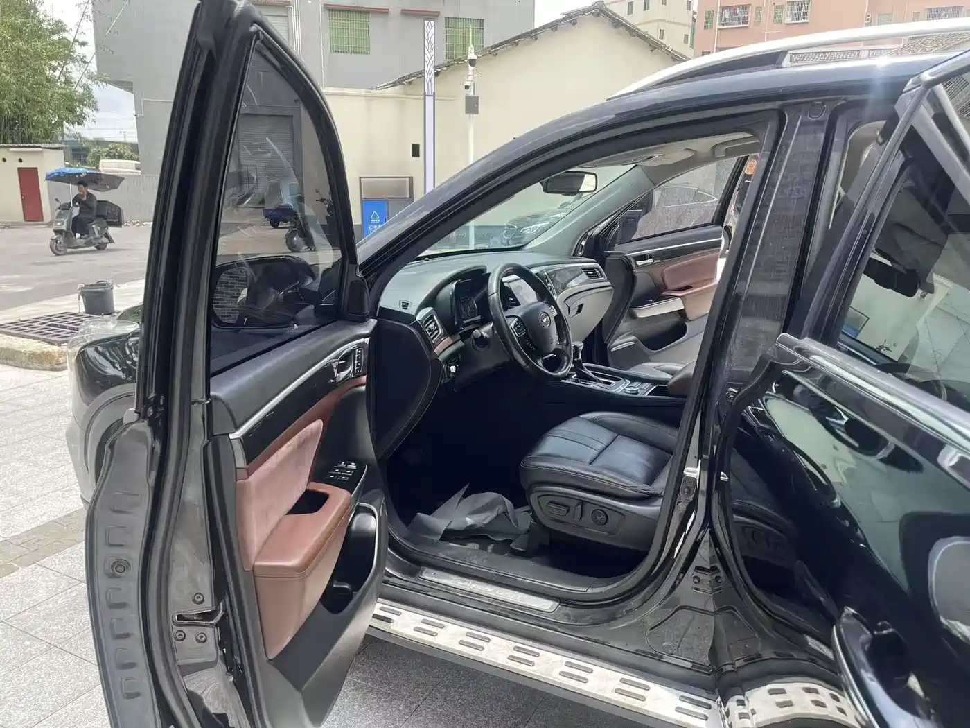 GAC Trumpchi Trumpchi GS8 2017 320T AWD Luxury Smart Connect (7-Seater) фото 8