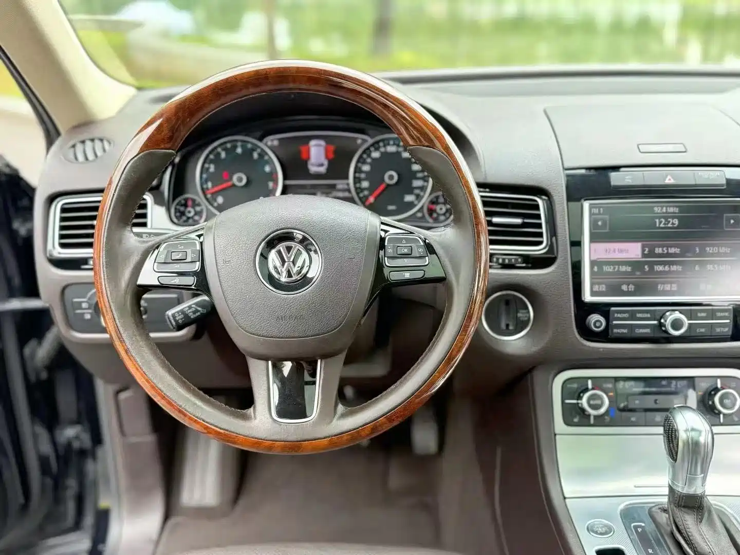 Фото 10 - Volkswagen Touareg