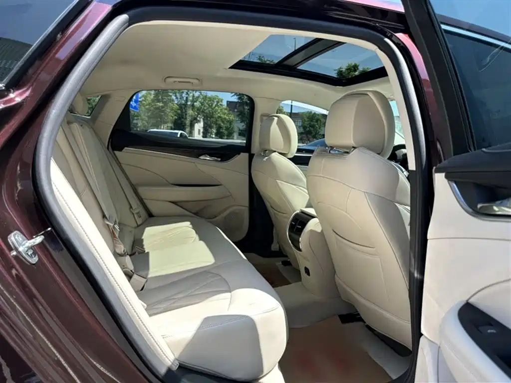 Buick LaCrosse 2022 Avenir First Edition фото 20