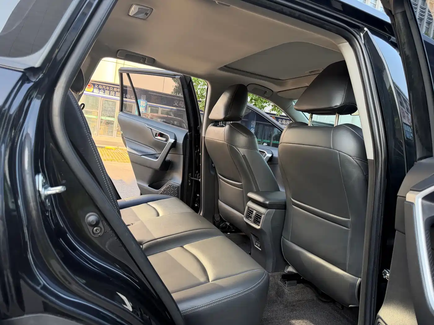 Toyota RAV4 Rongfang 2022 2.0L CVT 2WD Trend Edition фото 11