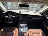 Photo 8 - Audi Q7